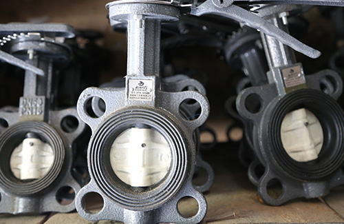 中線(xiàn)對(duì)夾蝶閥圖片